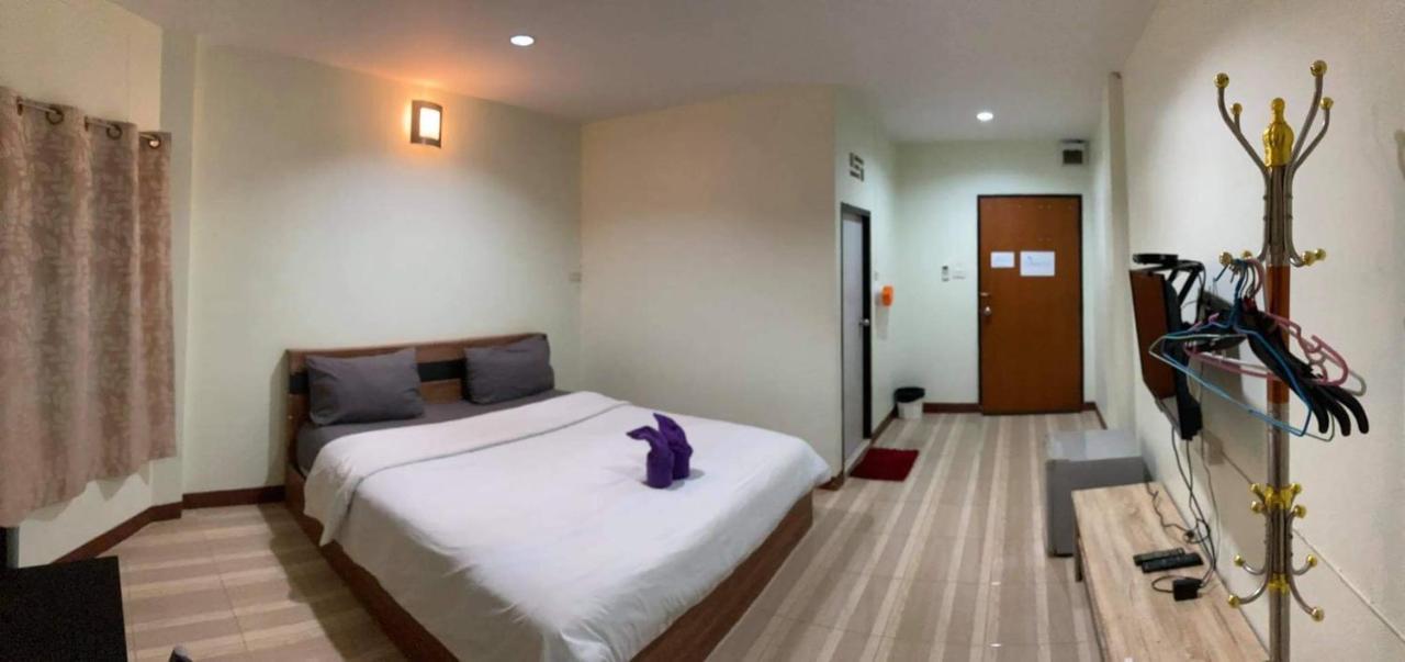 Alongkorn Hotel By Sb Samut Songkhram Exterior photo